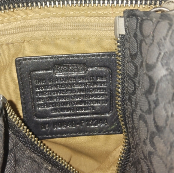 Coach Signature Jaquard Tote Black Shoulder Bag - Picture 10 of 11